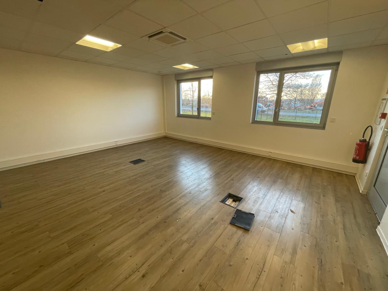 Bureau Ennery 530m² Location bureau Ennery Moselle OLBUR2427304 2